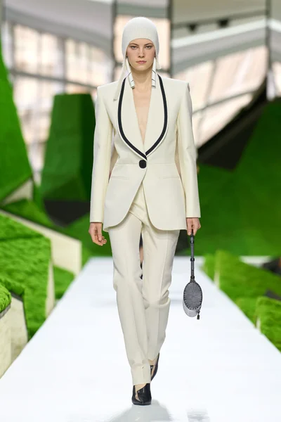 Look 40